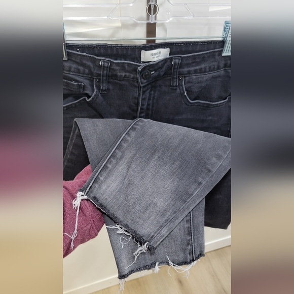 Forever 21 skinny jeans - Picture 2 of 5